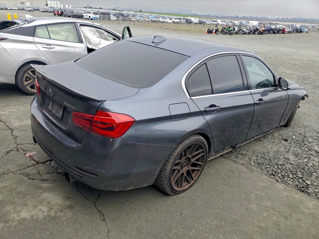 2018 BMW 3 SERIES