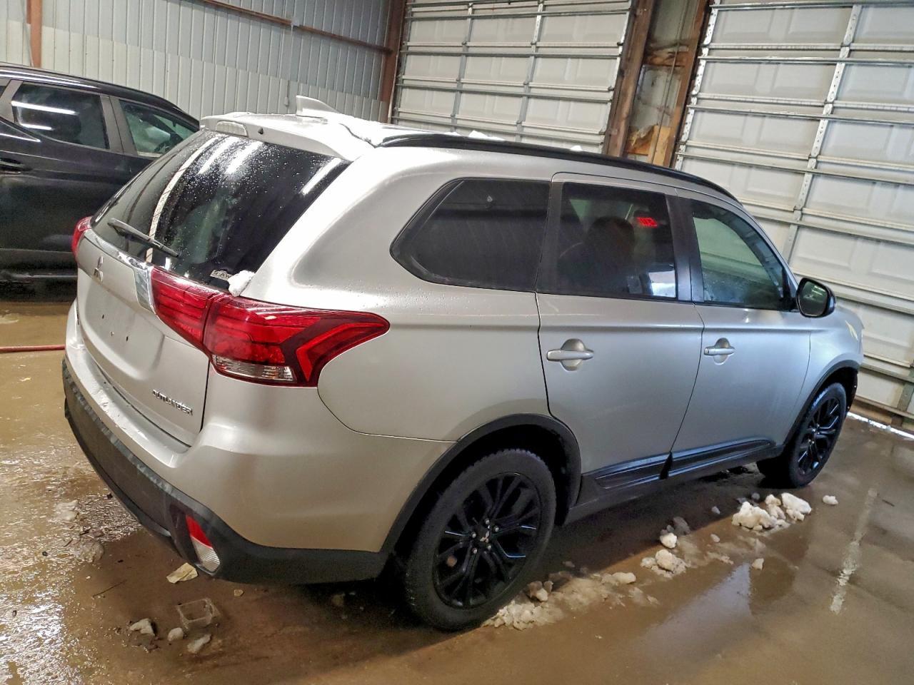 2018 MITSUBISHI outlander
