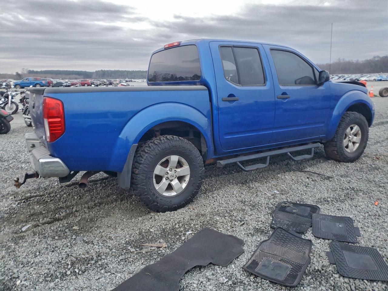 2013 NISSAN Frontier