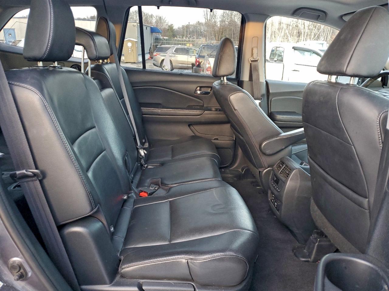 2016 HONDA PILOT