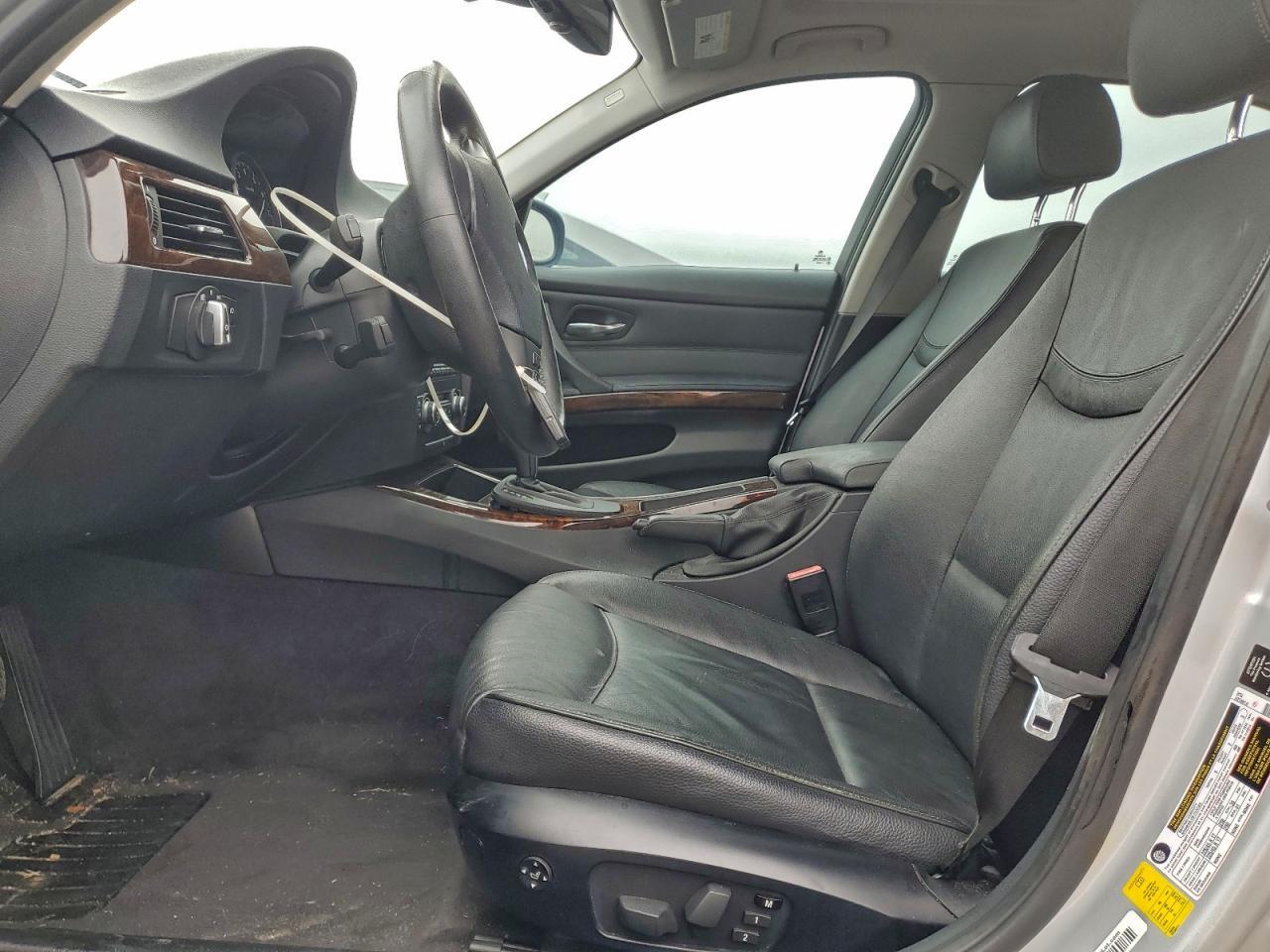 2011 BMW 3 SERIES
