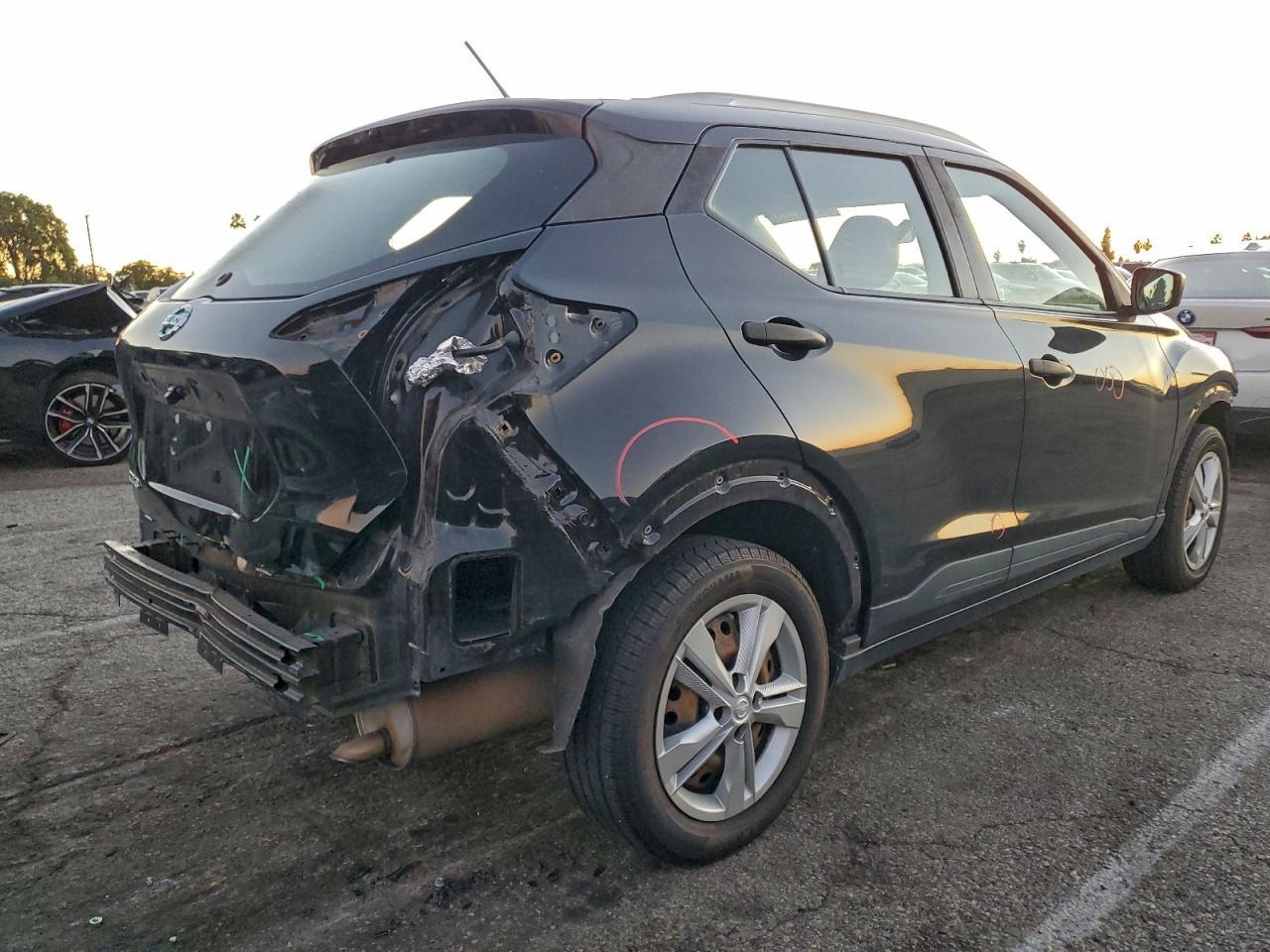 2019 NISSAN KICKS