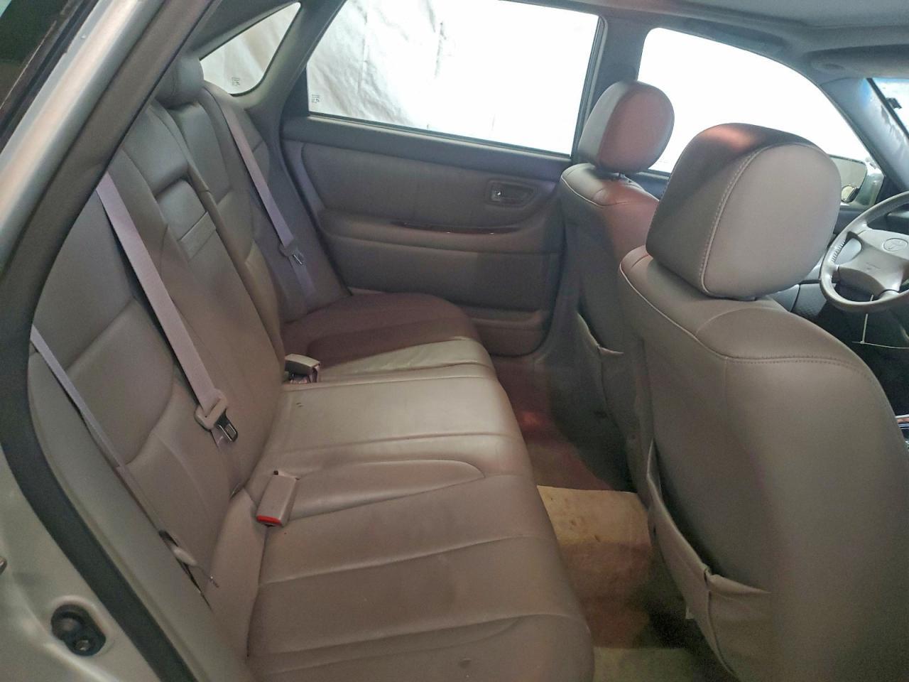 2001 TOYOTA Avalon