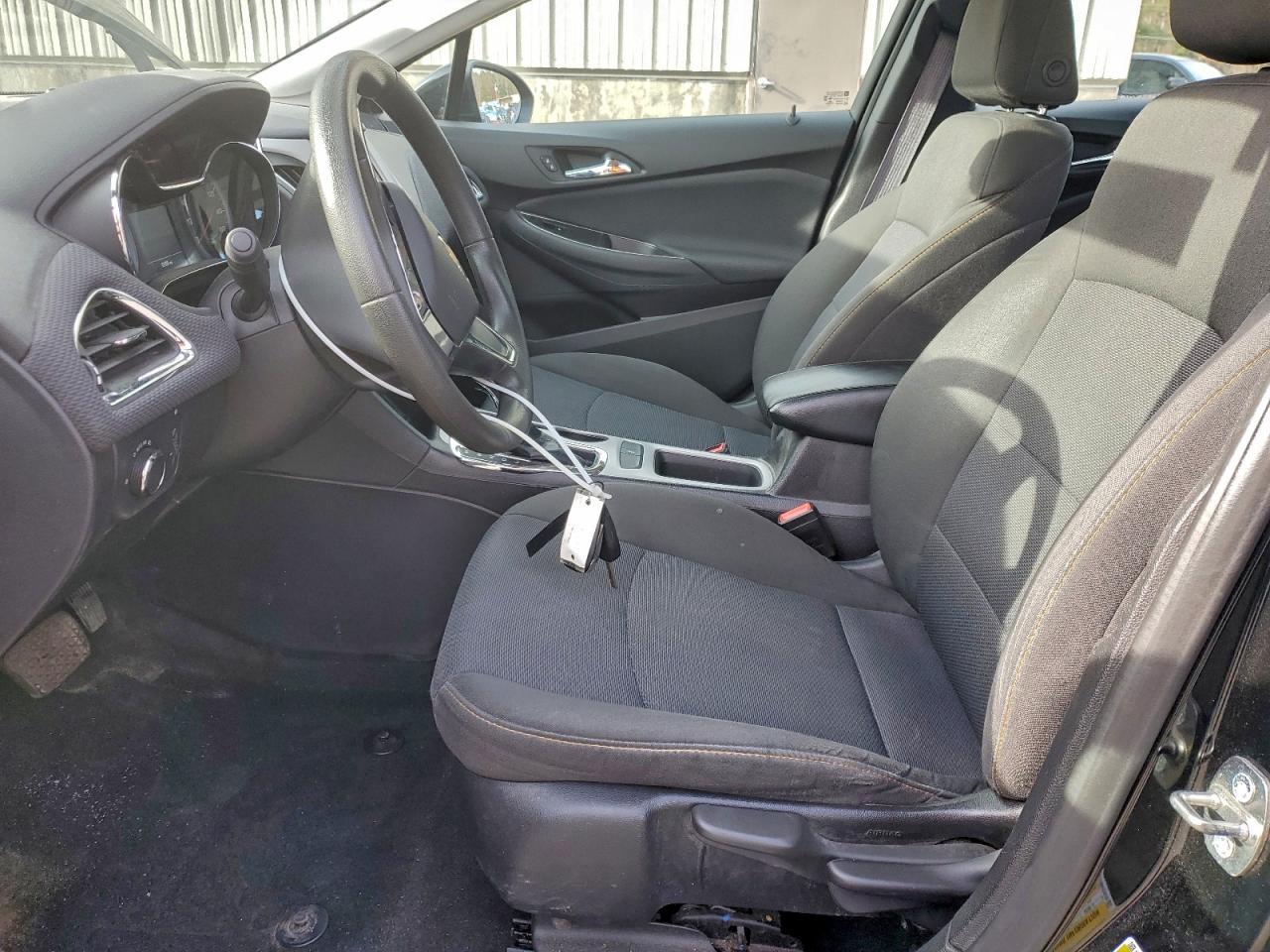 2017 CHEVROLET CRUZE