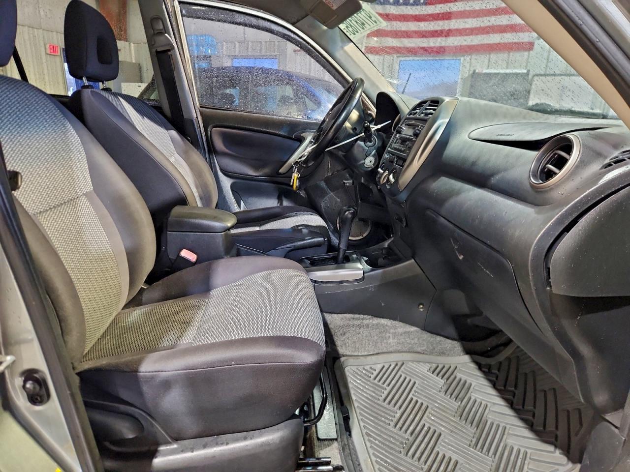2005 TOYOTA RAV4