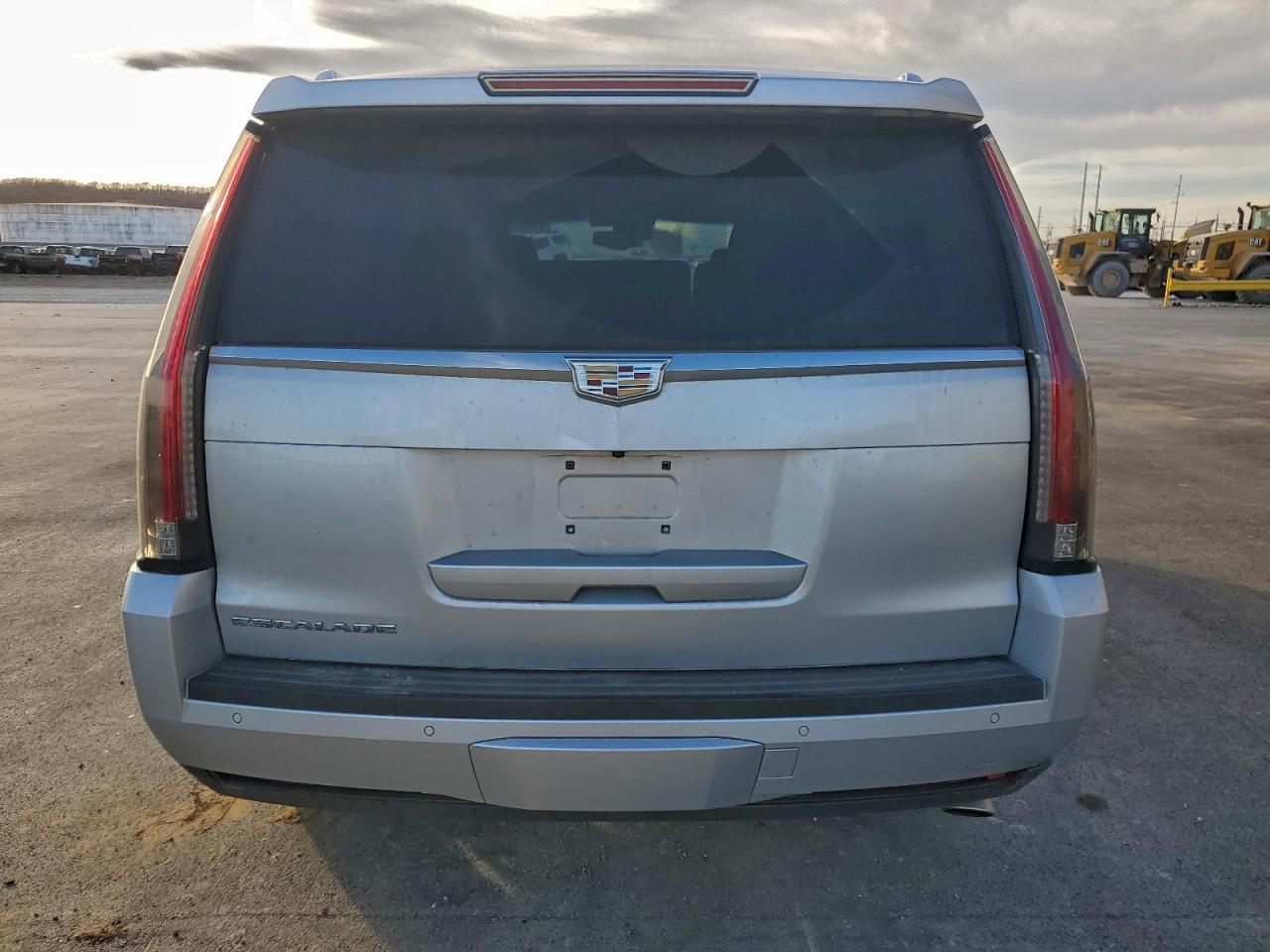 2016 CADILLAC ESCALADE
