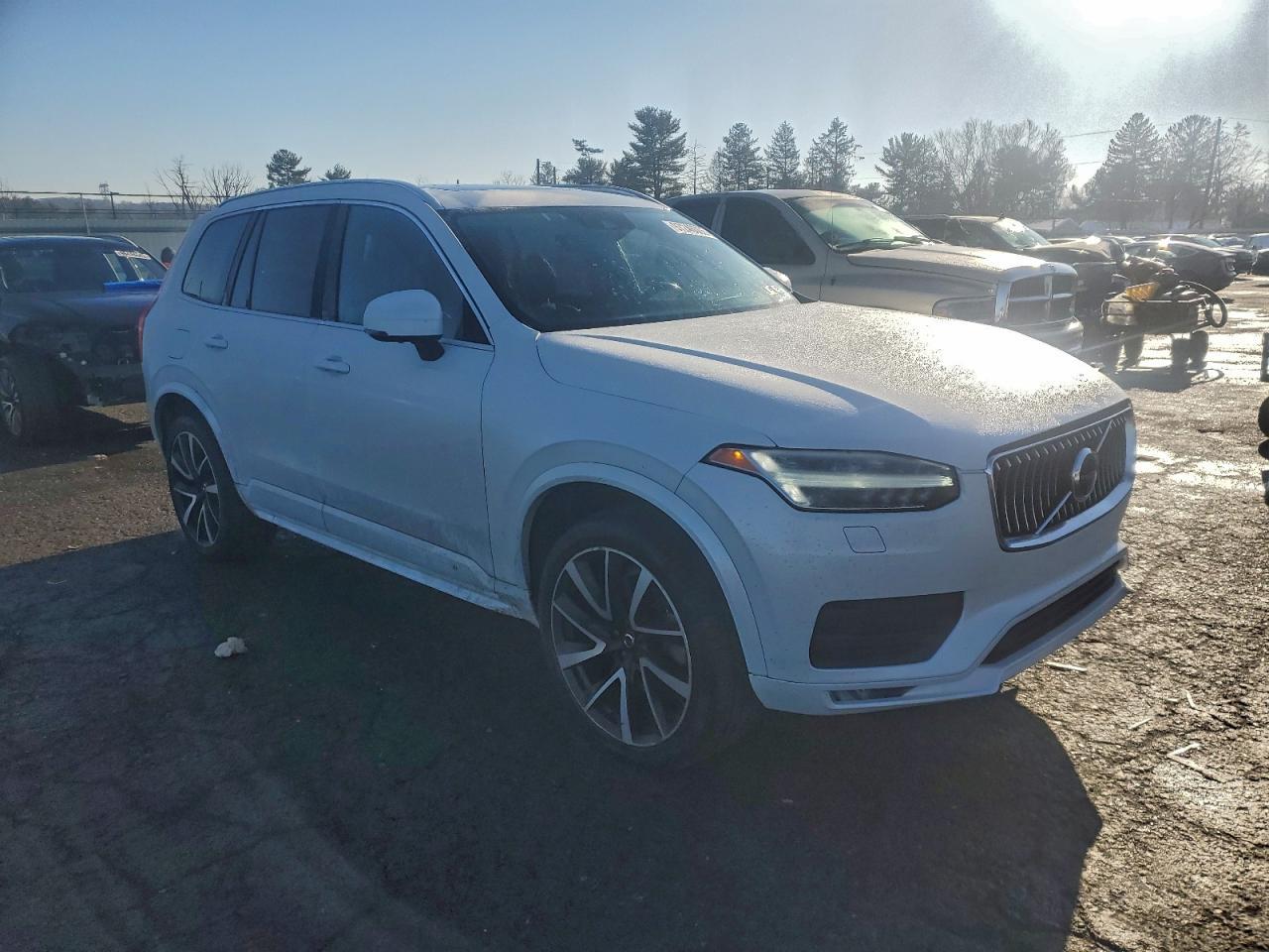 2020 VOLVO XC90