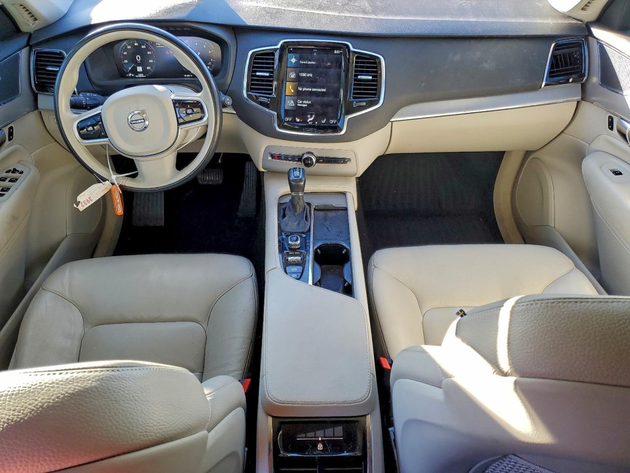 2021 VOLVO XC90