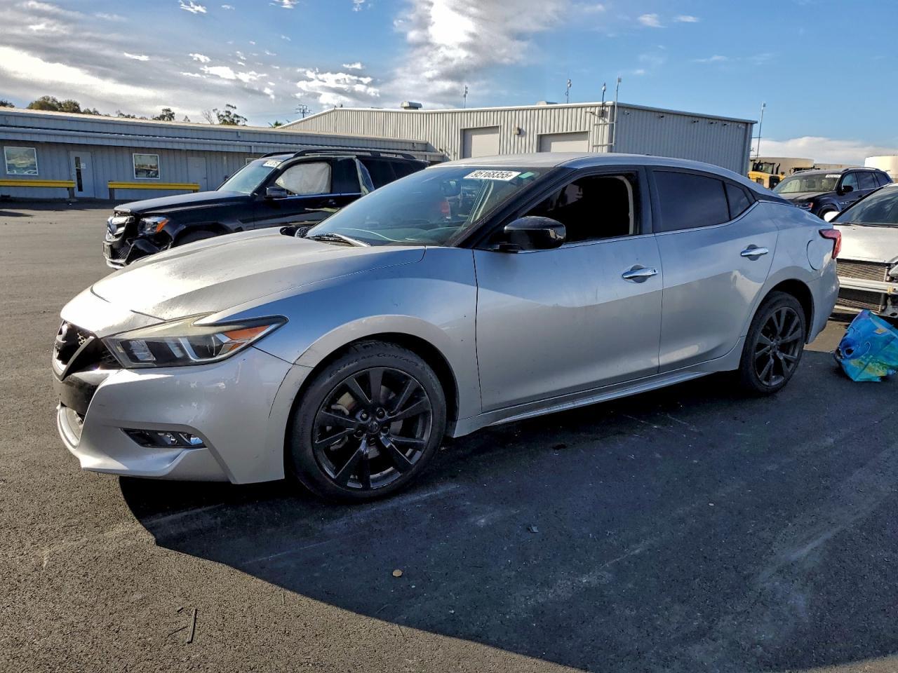 2016 NISSAN Maxima