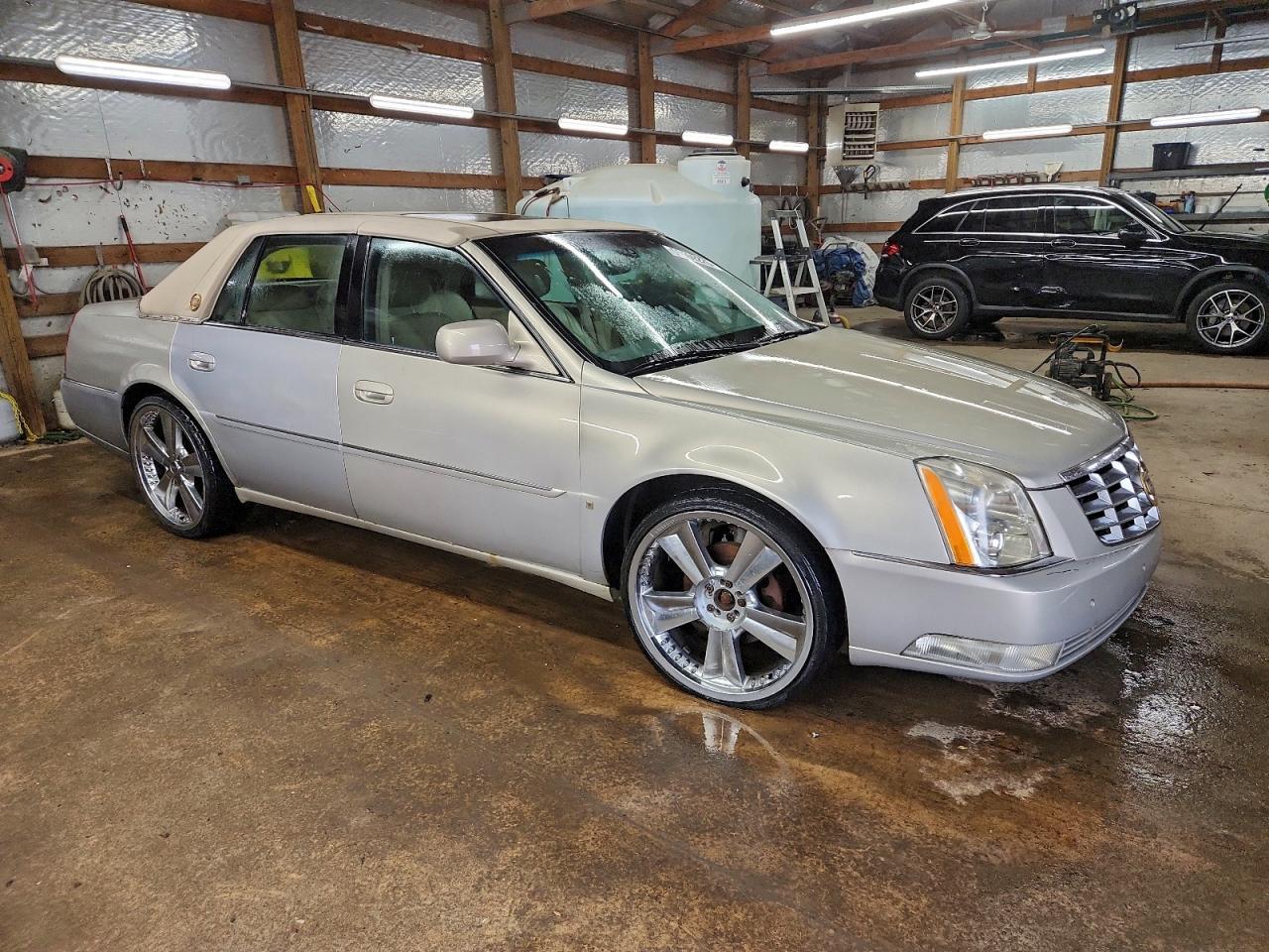 2007 CADILLAC DTS