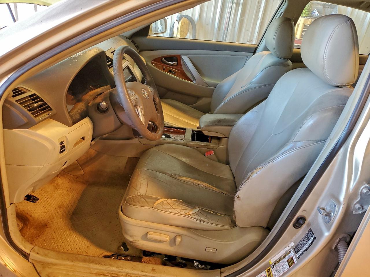 2010 TOYOTA CAMRY