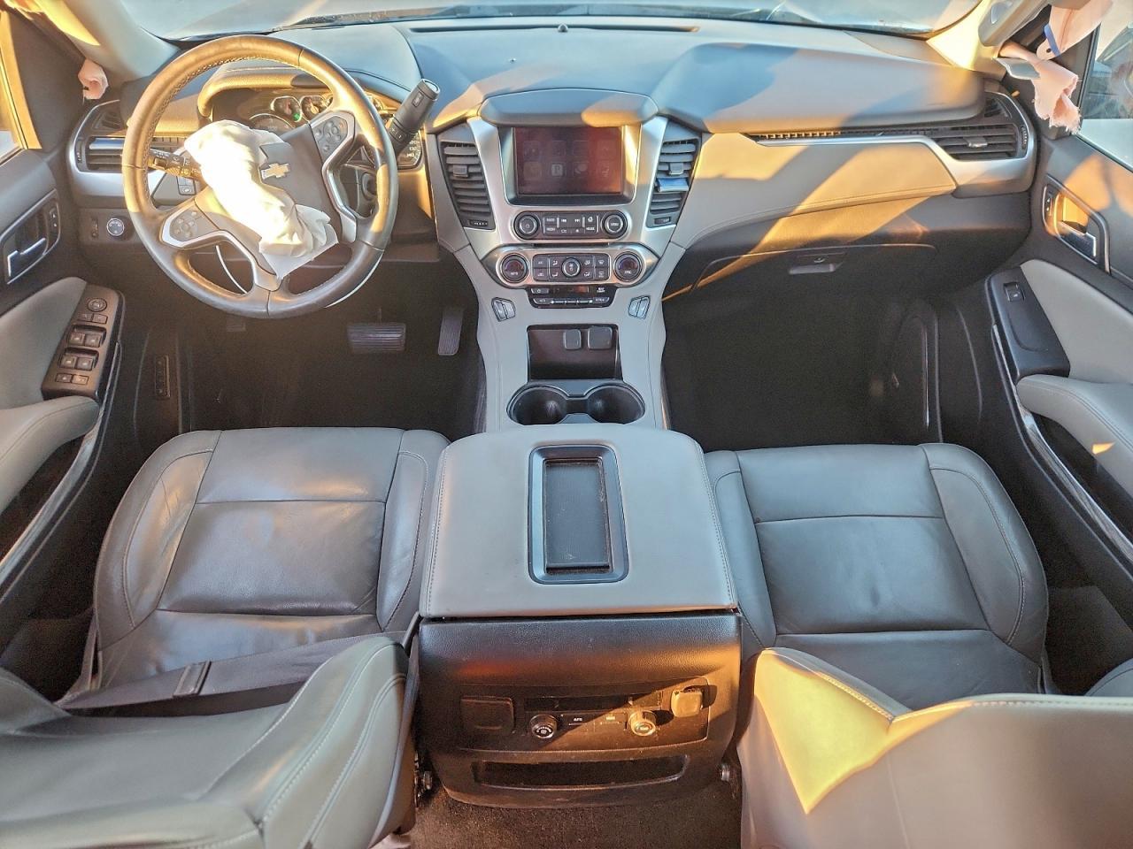2016 CHEVROLET Suburban