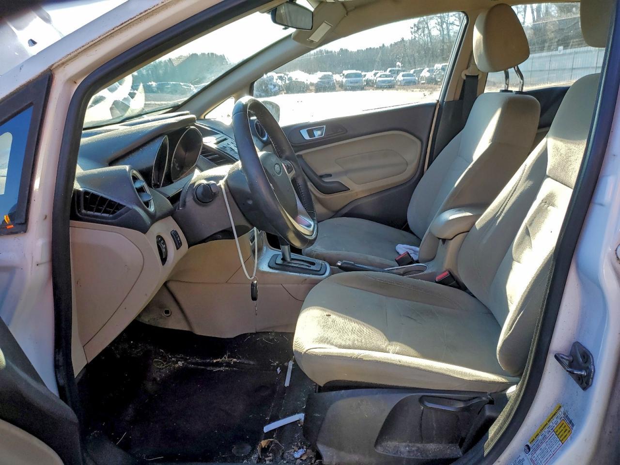 2016 FORD Fiesta