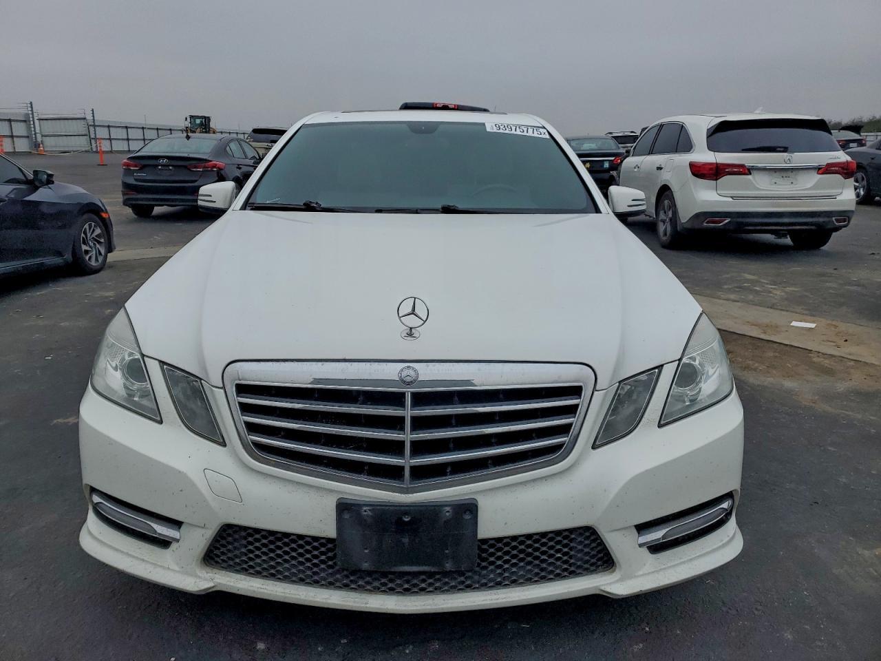 2013 MERCEDES-BENZ E-Class