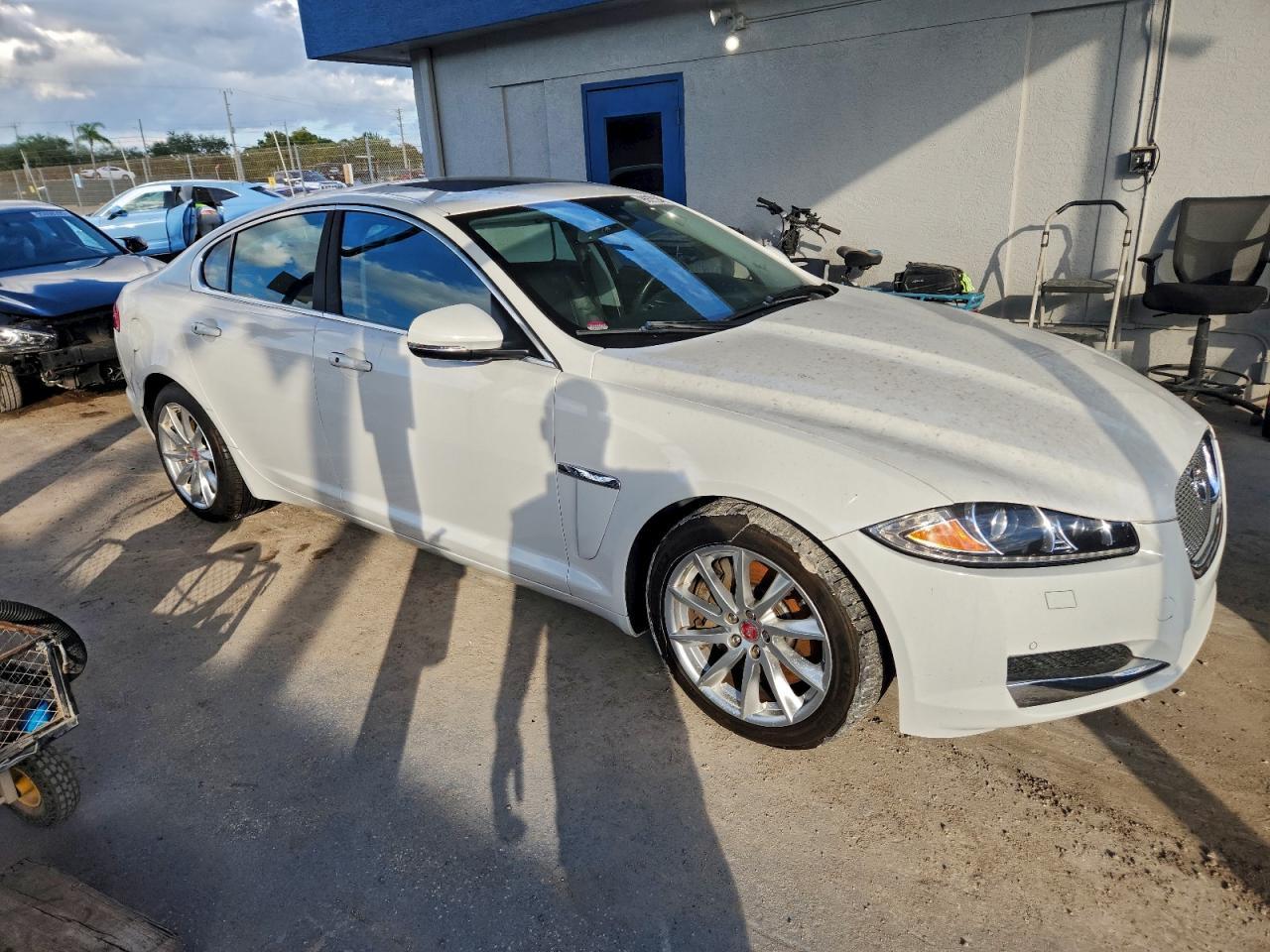 2015 JAGUAR XF