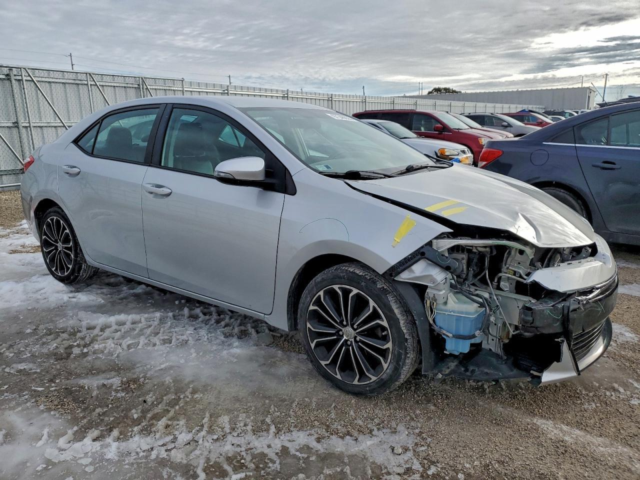 2015 TOYOTA COROLLA