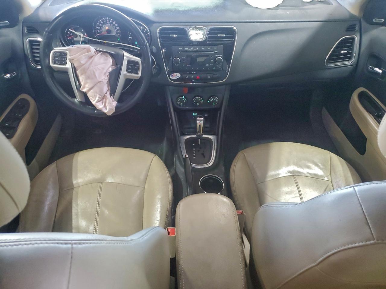 2013 CHRYSLER 200