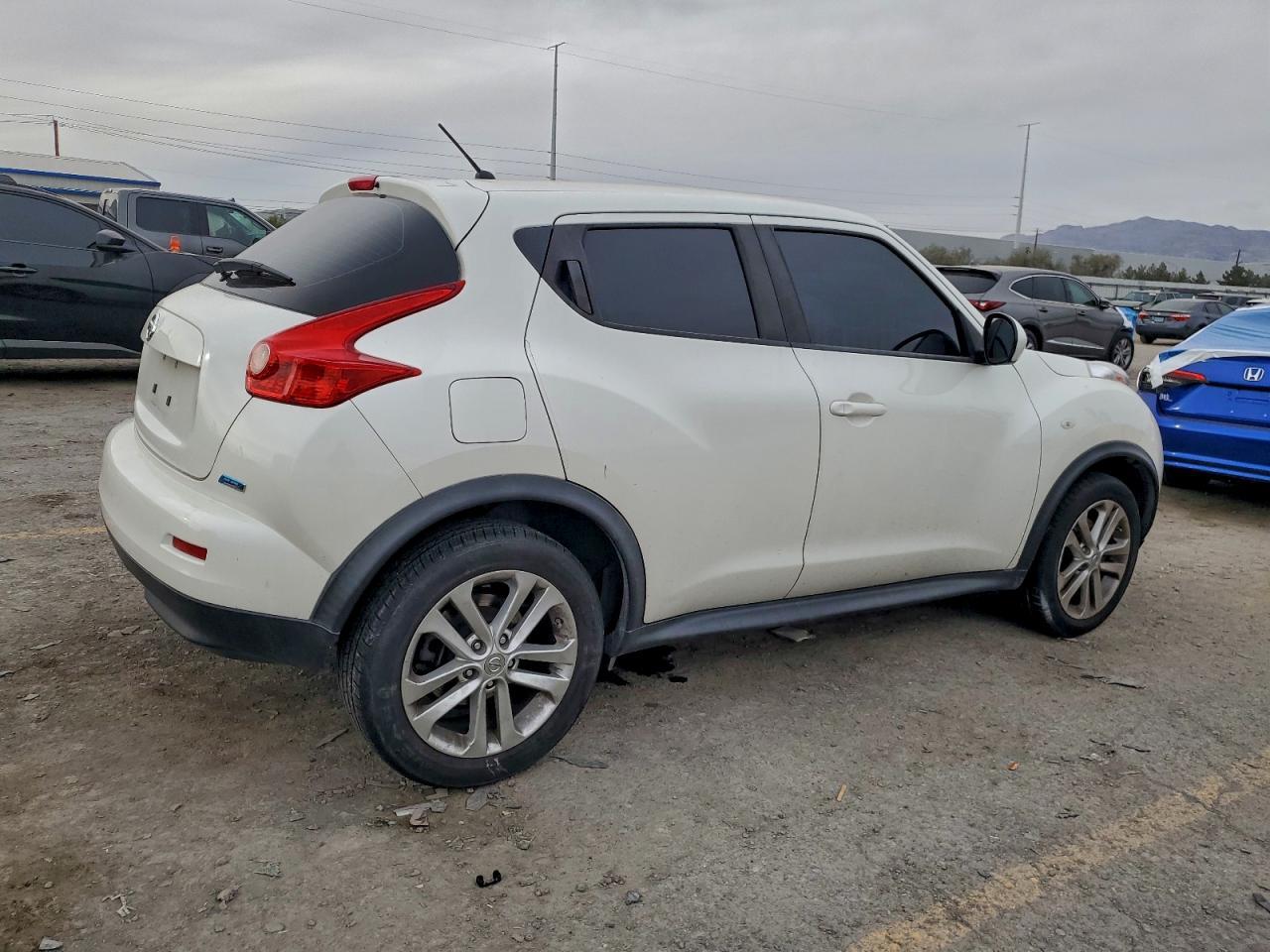 2013 NISSAN Juke