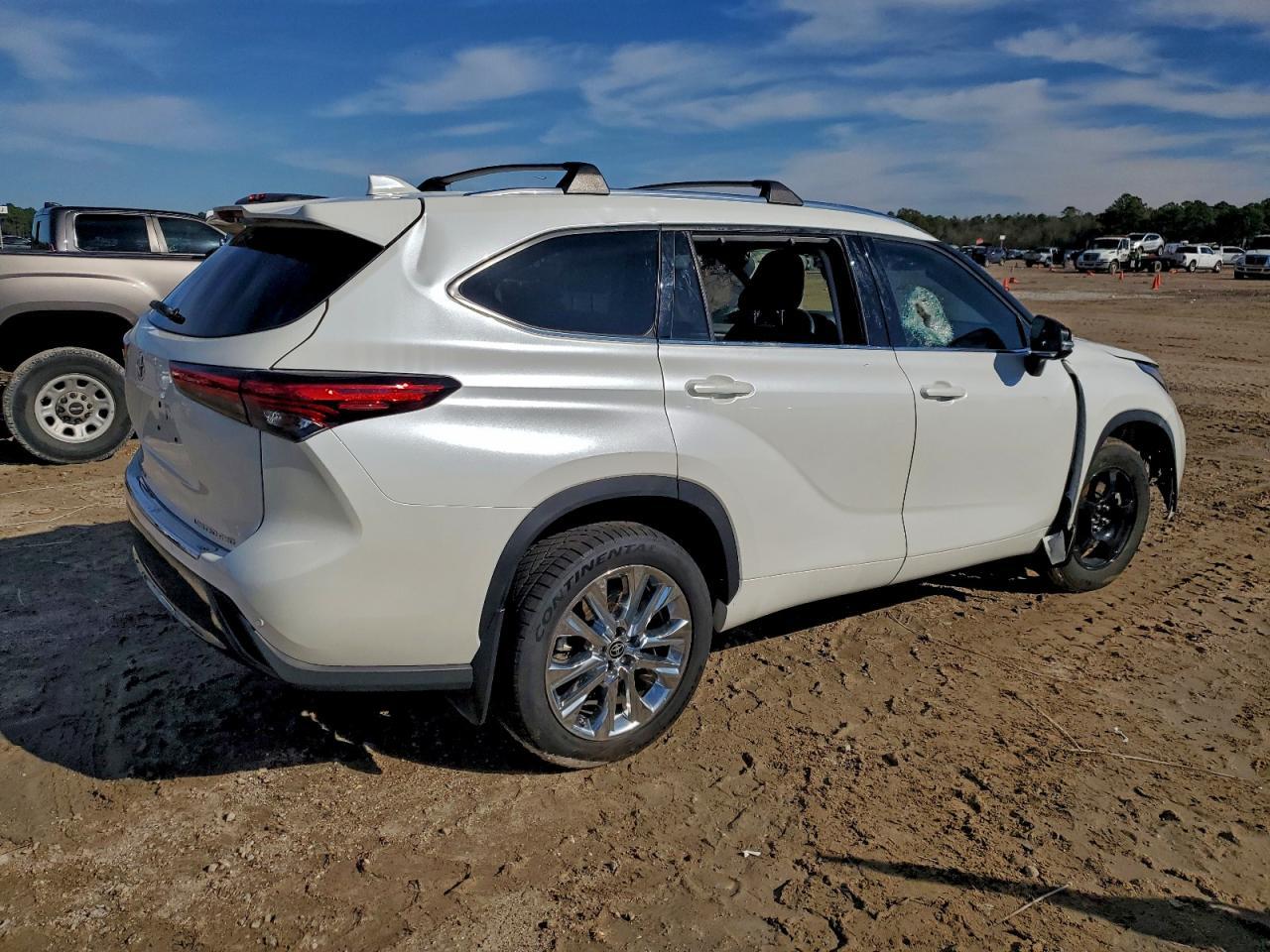 2020 TOYOTA HIGHLANDER