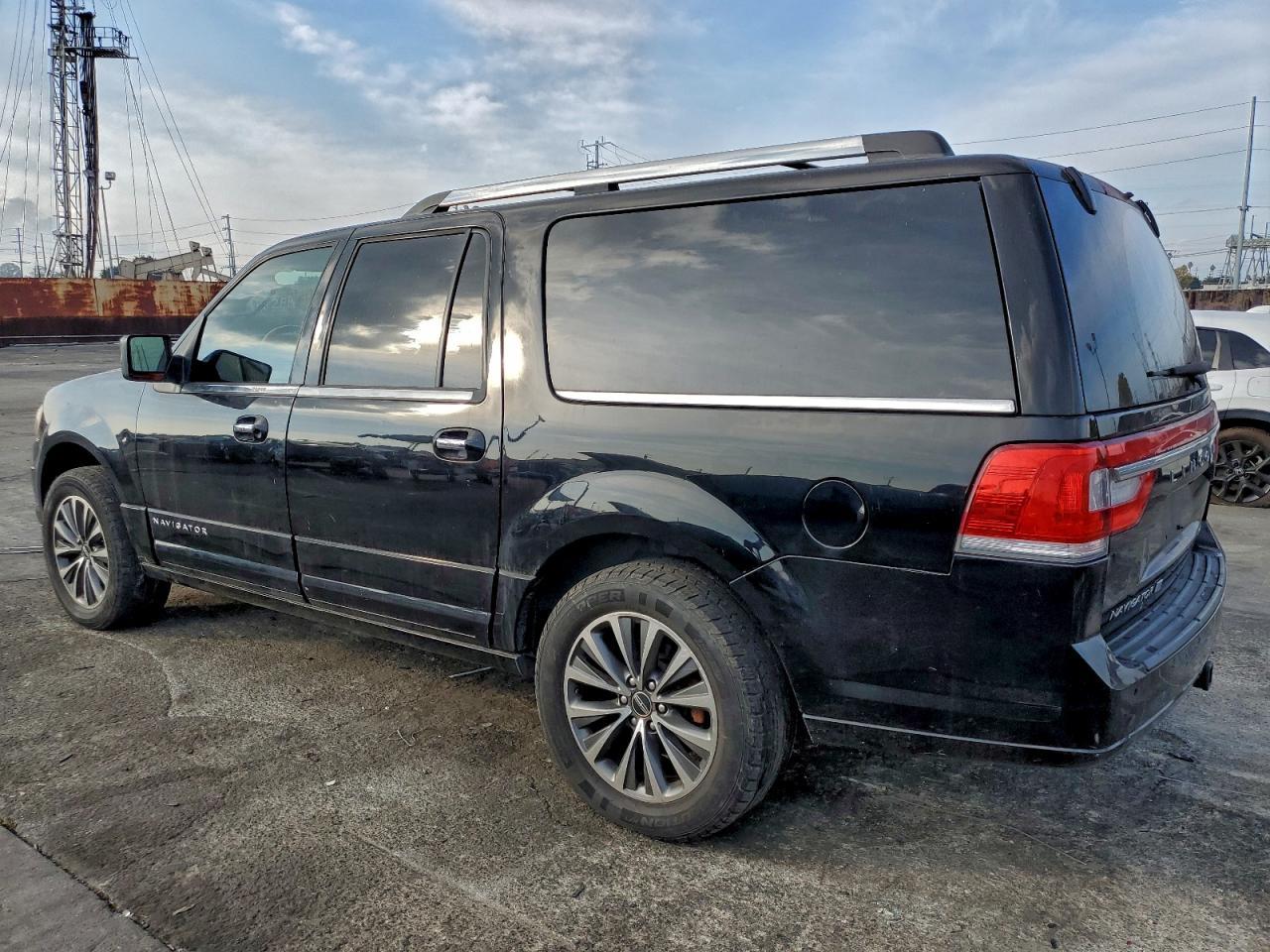 2016 LINCOLN Navigator