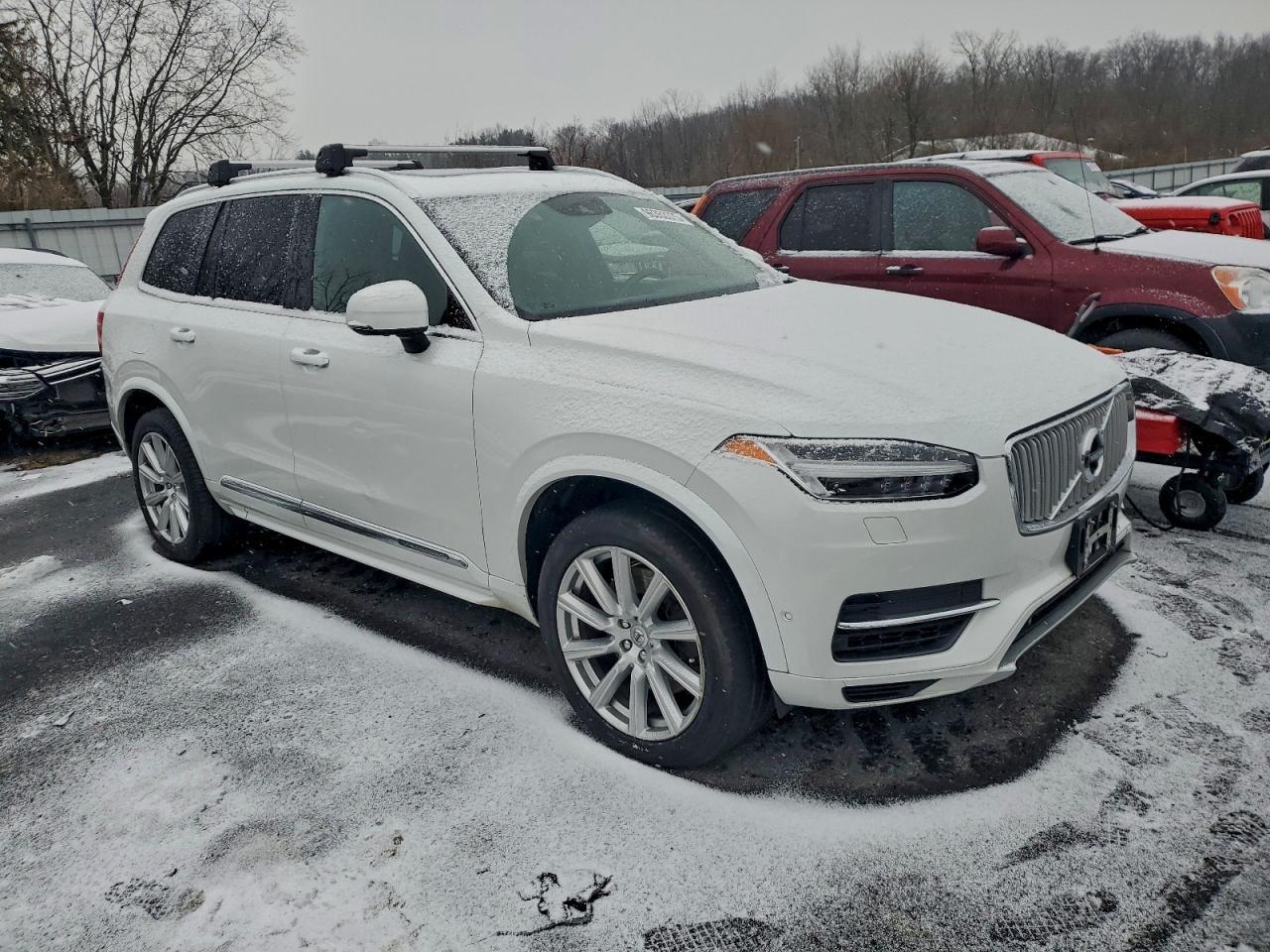 2016 VOLVO XC90
