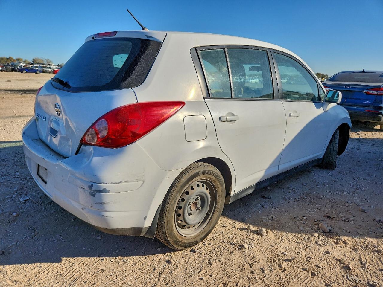 2010 NISSAN VERSA