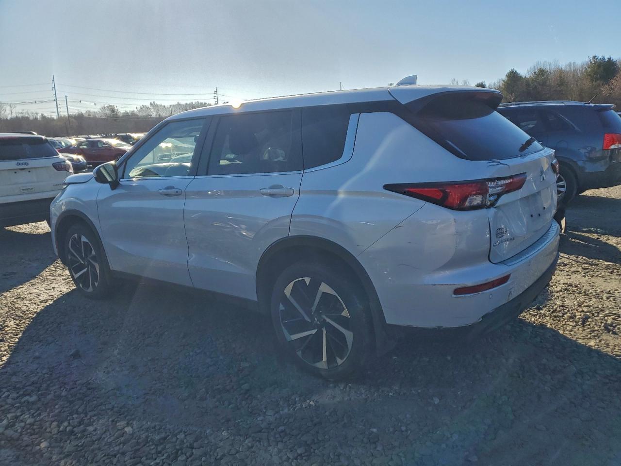 2022 MITSUBISHI outlander