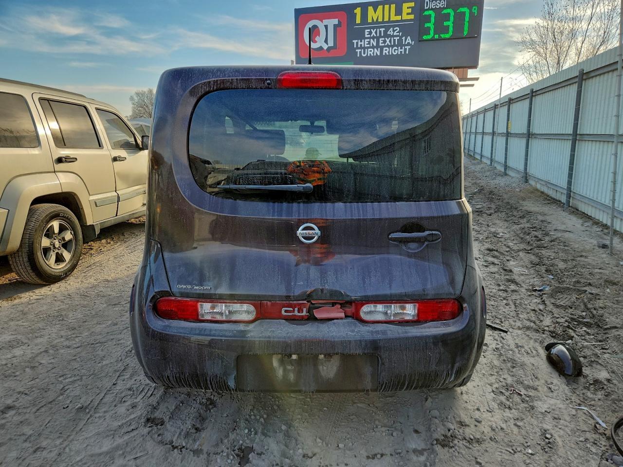 2011 NISSAN CUBE
