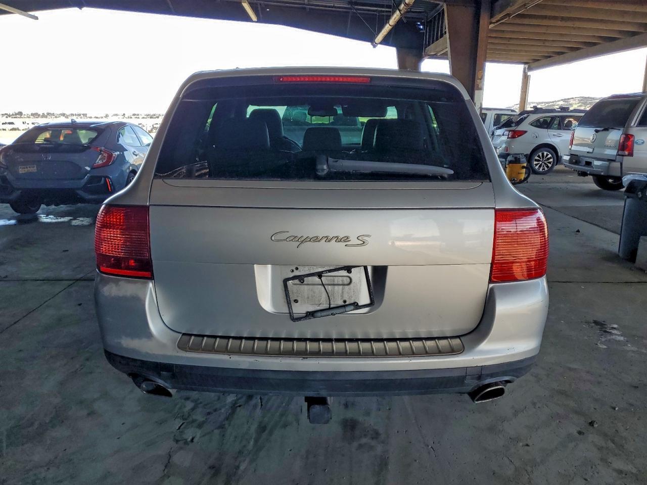 2004 PORSCHE CAYENNE