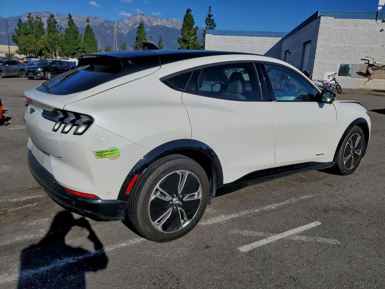 2023 FORD Mustang Mach-E
