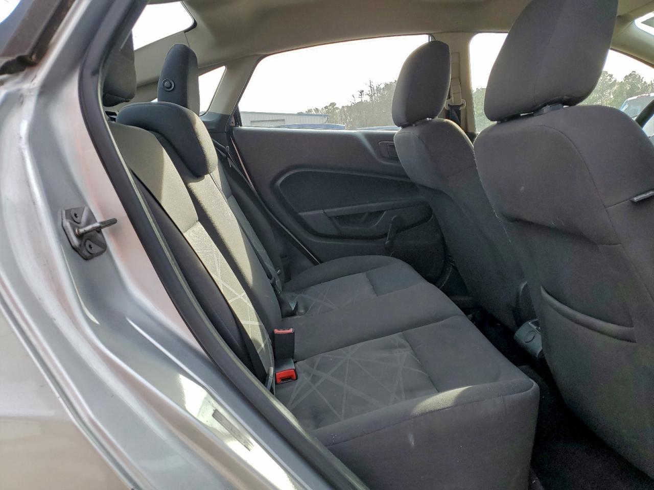 2014 FORD Fiesta