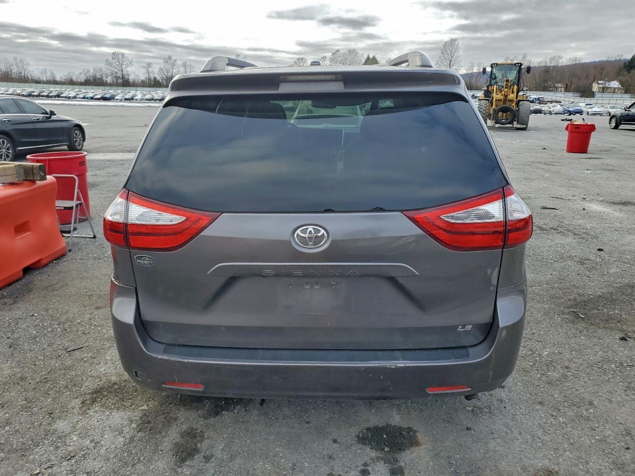 2017 TOYOTA SIENNA