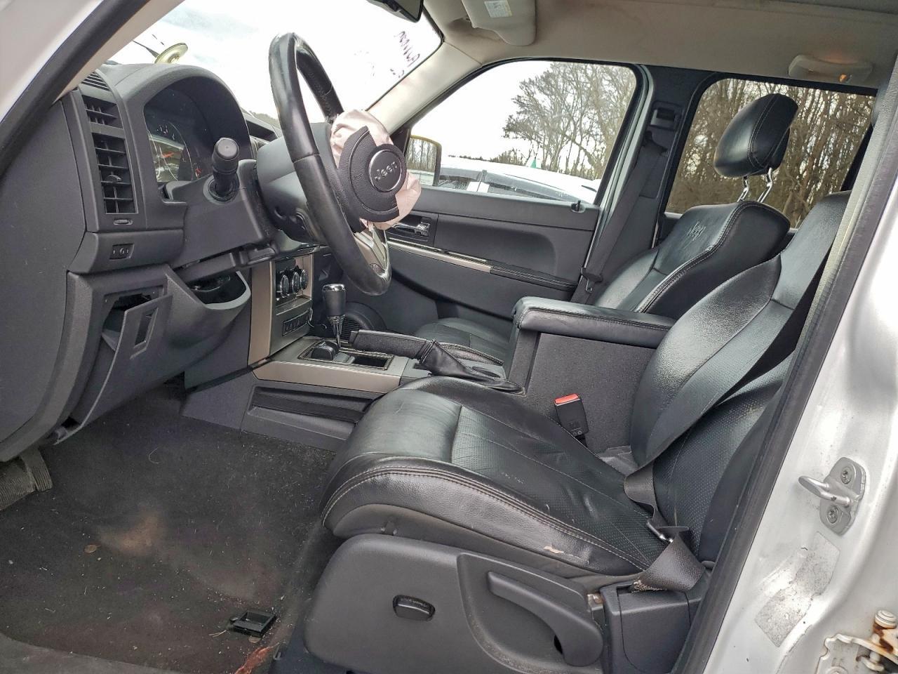 2012 JEEP Liberty