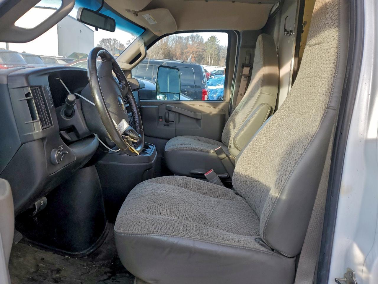 2023 CHEVROLET Express 3500