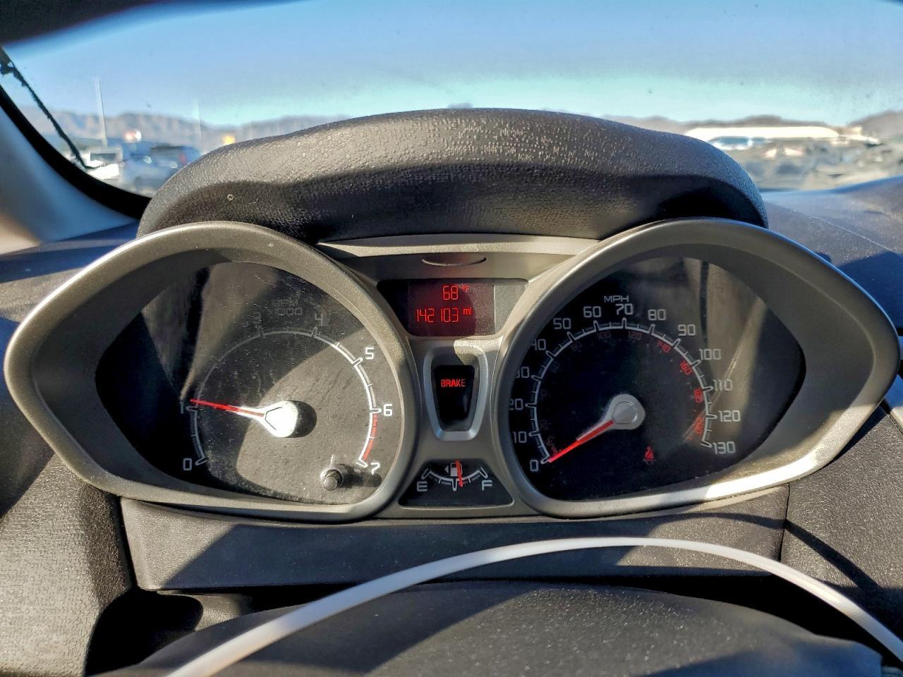 2011 FORD Fiesta