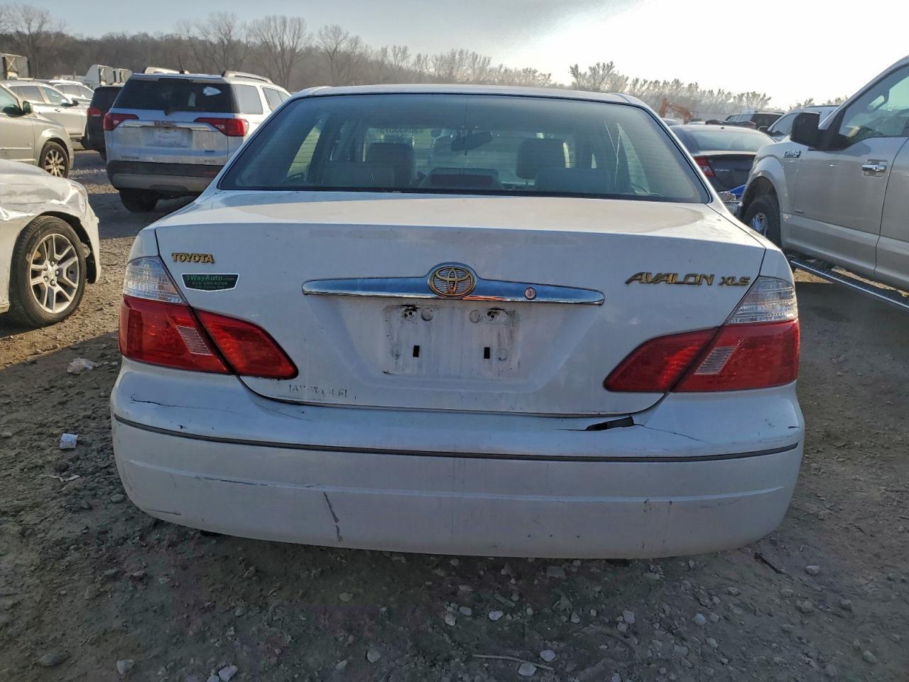2003 TOYOTA Avalon