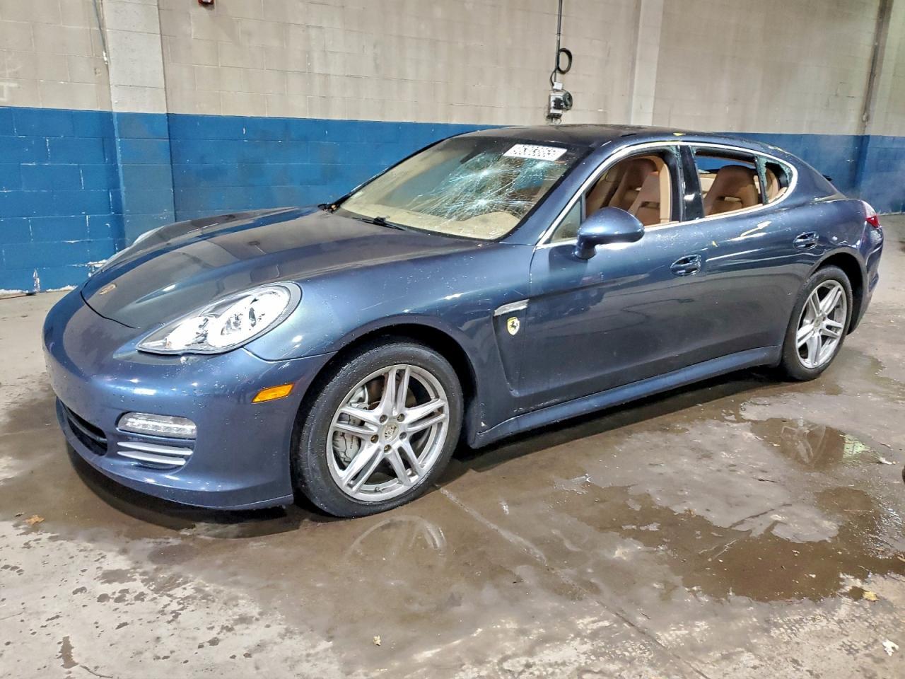 2010 PORSCHE Panamera