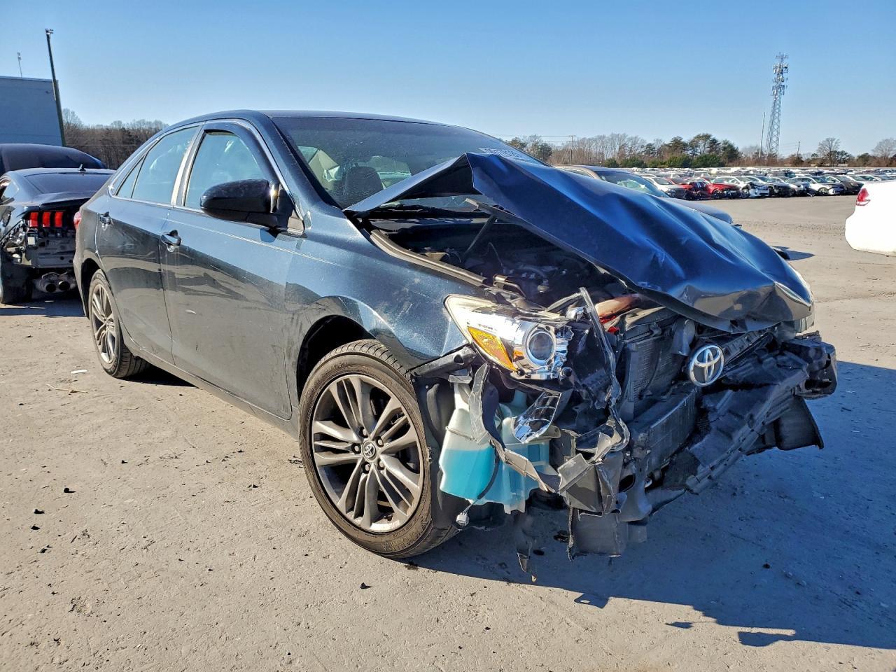 2015 TOYOTA CAMRY