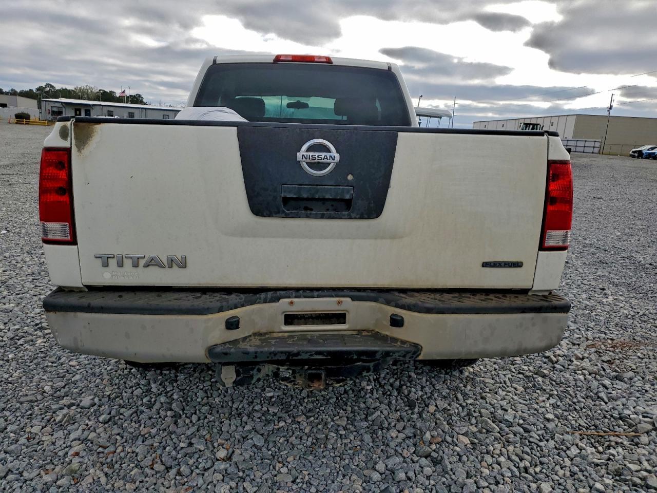 2011 NISSAN Titan