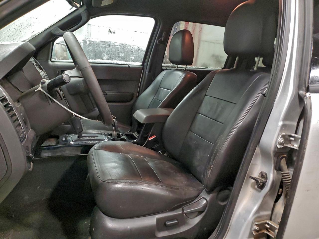 2010 FORD ESCAPE