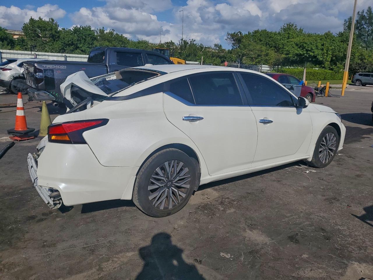 2023 NISSAN ALTIMA