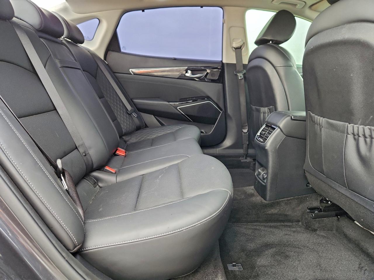 2019 KIA Cadenza