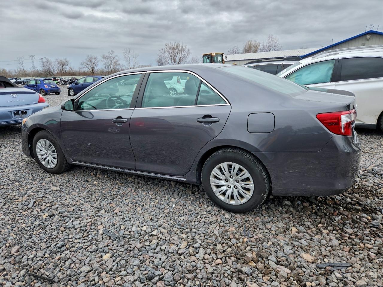 2014 TOYOTA CAMRY