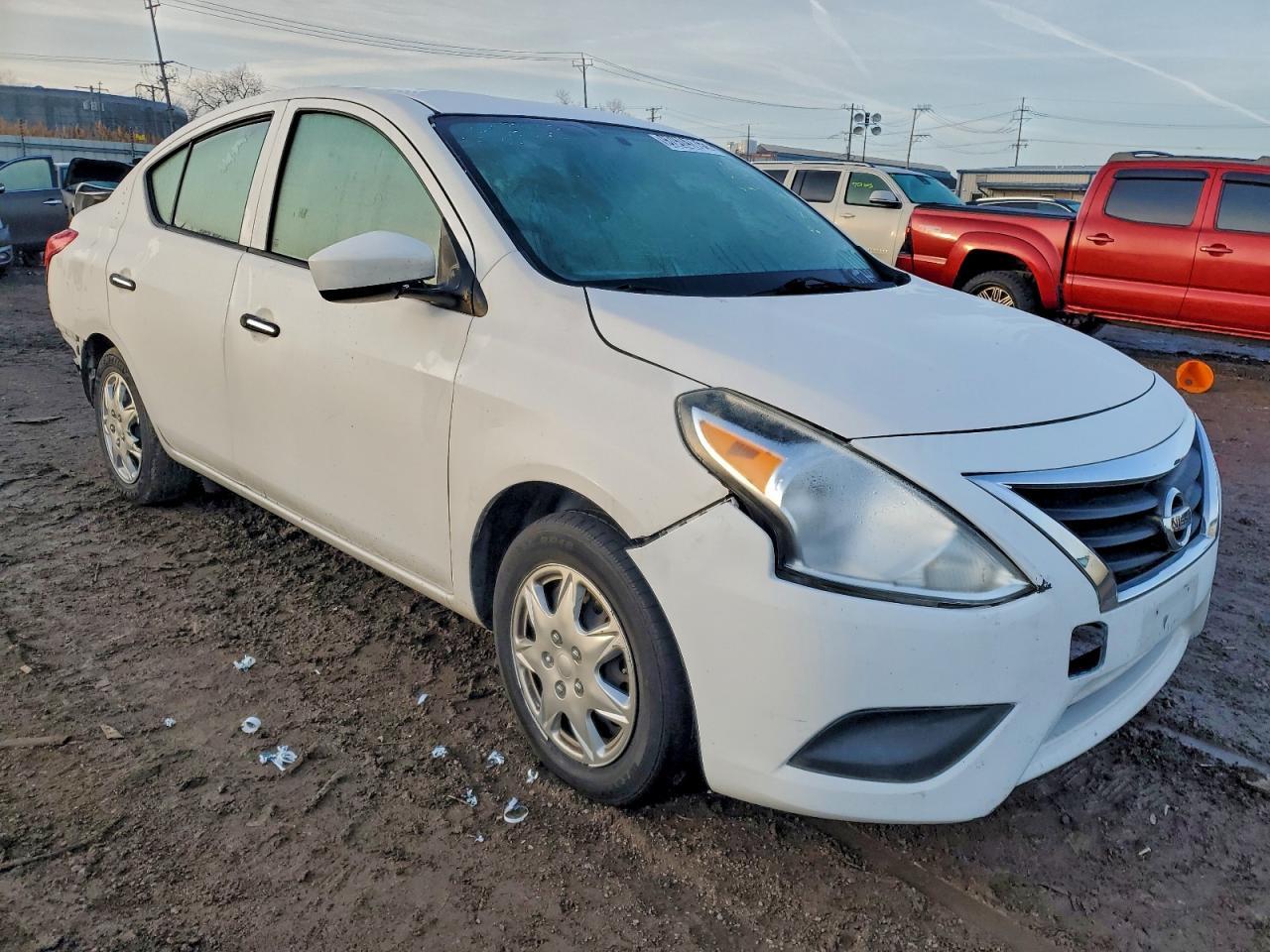 2016 NISSAN VERSA