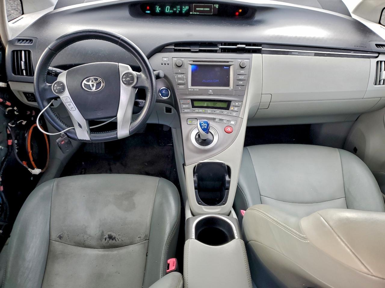 2013 TOYOTA PRIUS