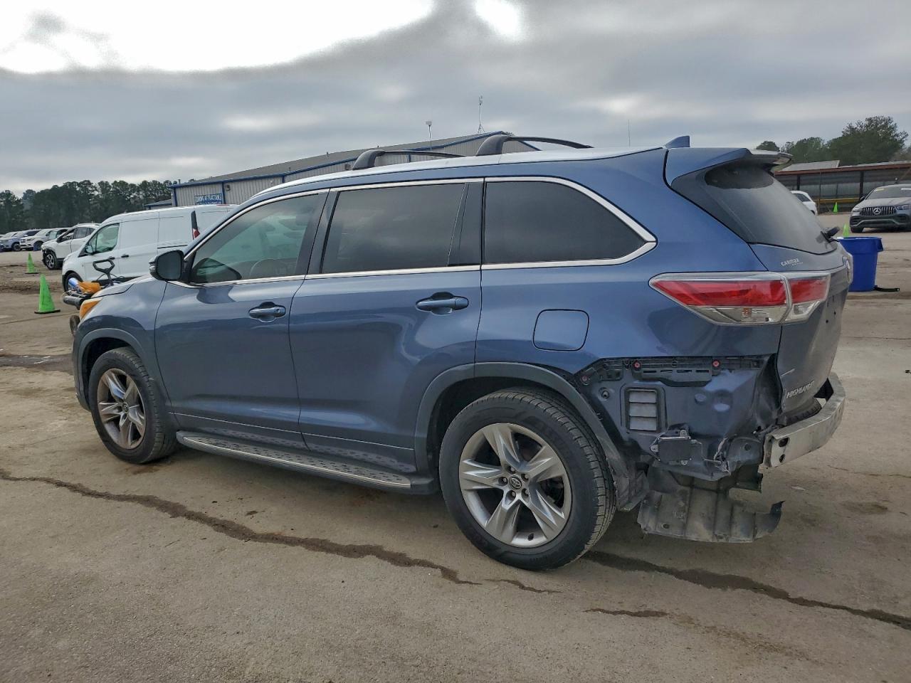 2016 TOYOTA HIGHLANDER