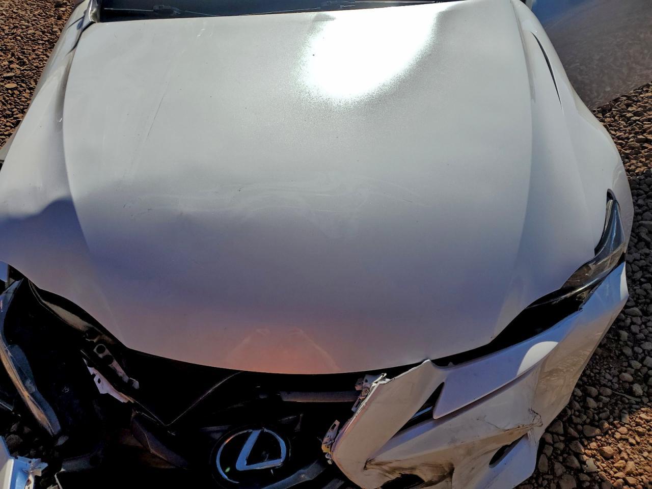 2017 LEXUS IS 200t