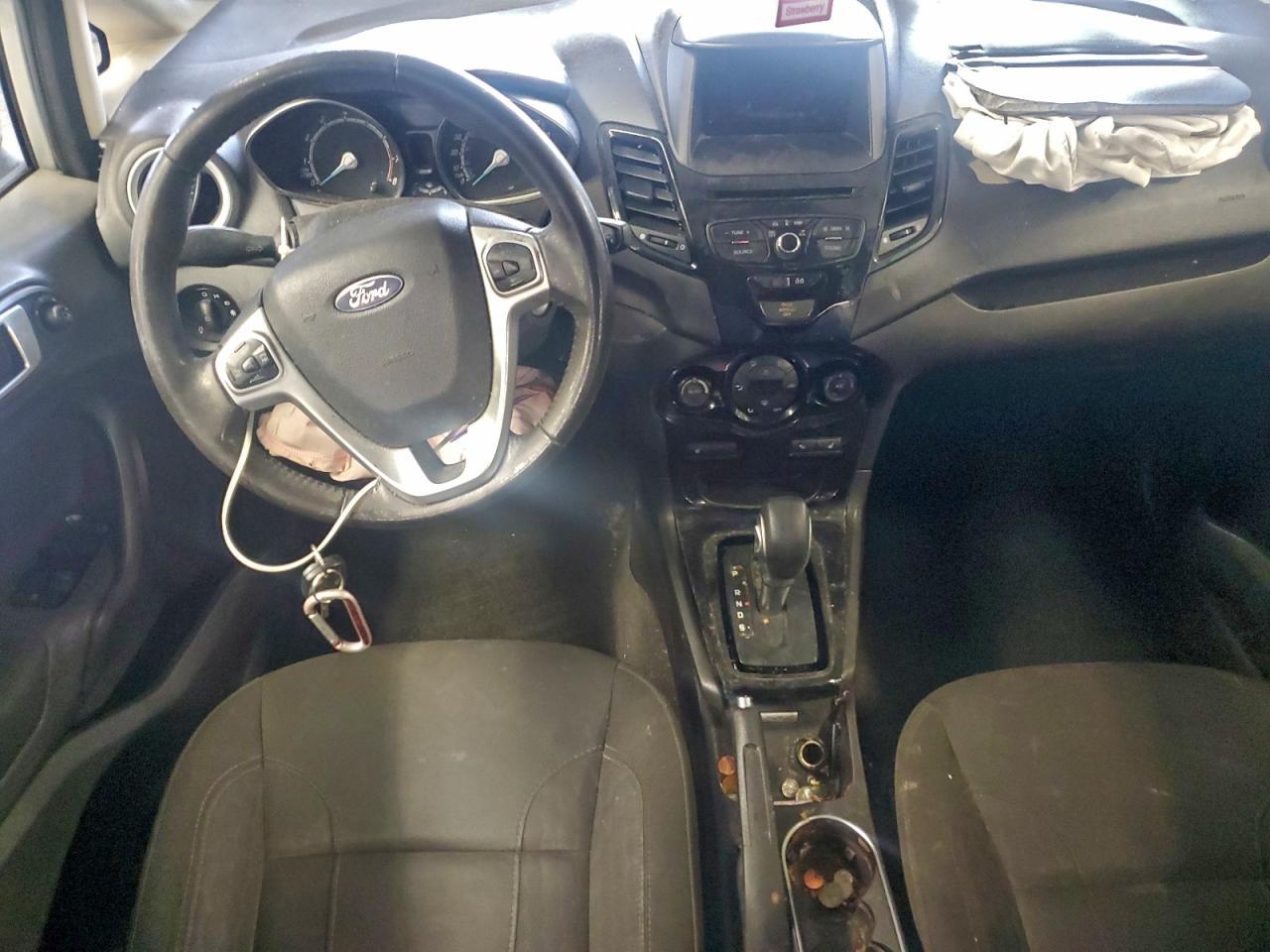 2016 FORD Fiesta
