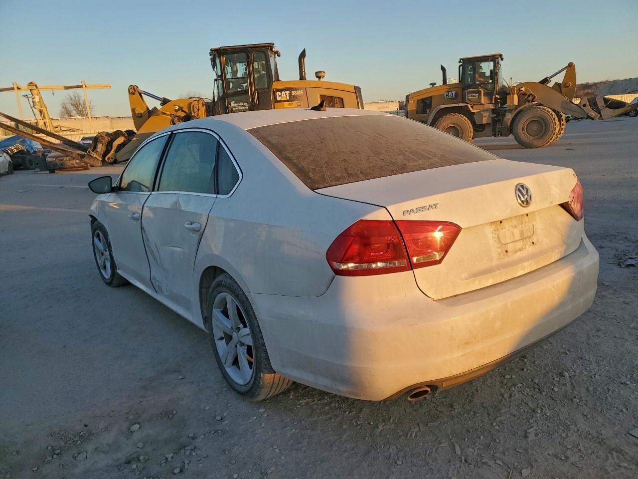 2012 VOLKSWAGEN Passat