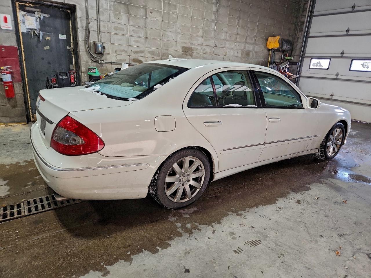 2009 MERCEDES-BENZ E-Class